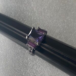 Elegant Purple Silver Ring 9